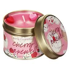 Lumanare parfumata Cherry Bakewell, Bomb Cosmetics