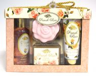 Set cadou SPA French Rose, Village Cosmetics