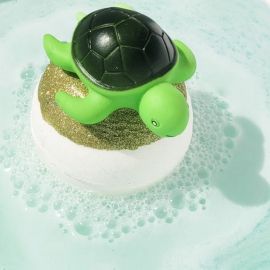 Bila baie Turtle Chill cu jucarie Bomb Cosmetics 160 g